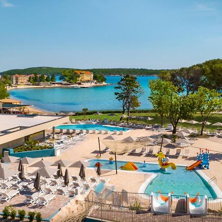 Valamar Camping Padova Banjol 外观 照片